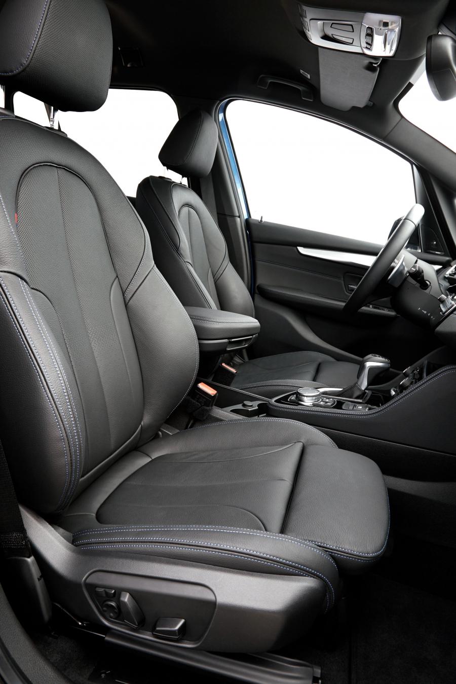  BMW 220i Gran Tourer M Sport Package 2015 года  (фото 20 из 32)